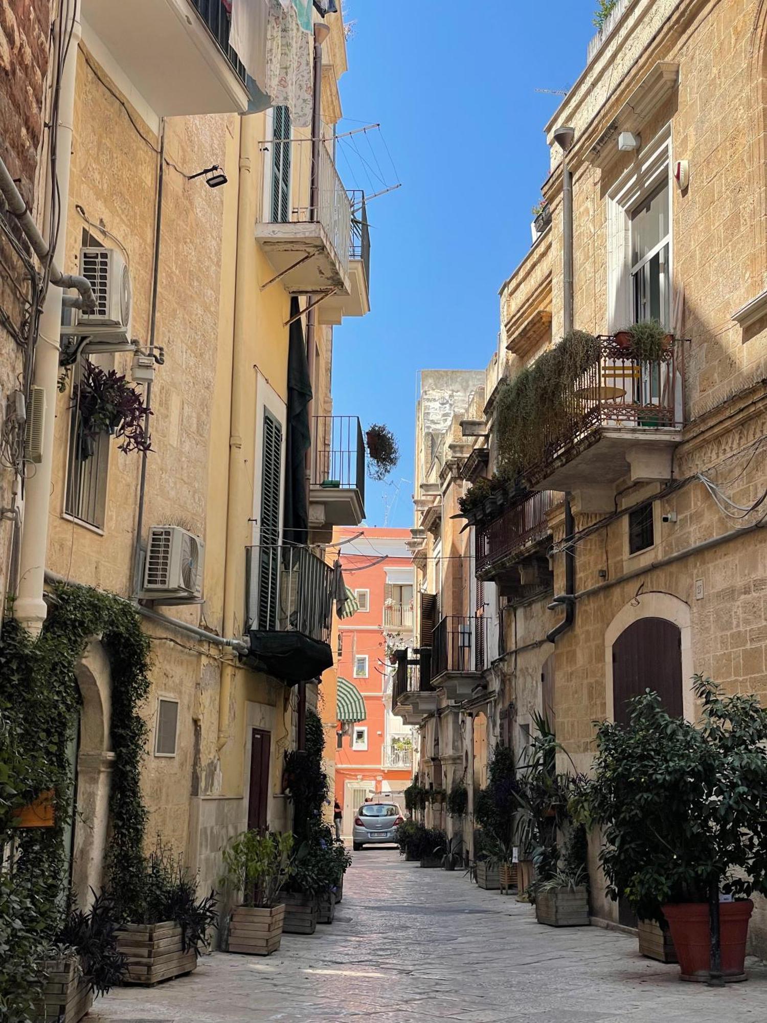 Palazzo Verrone Bari Bagian luar foto