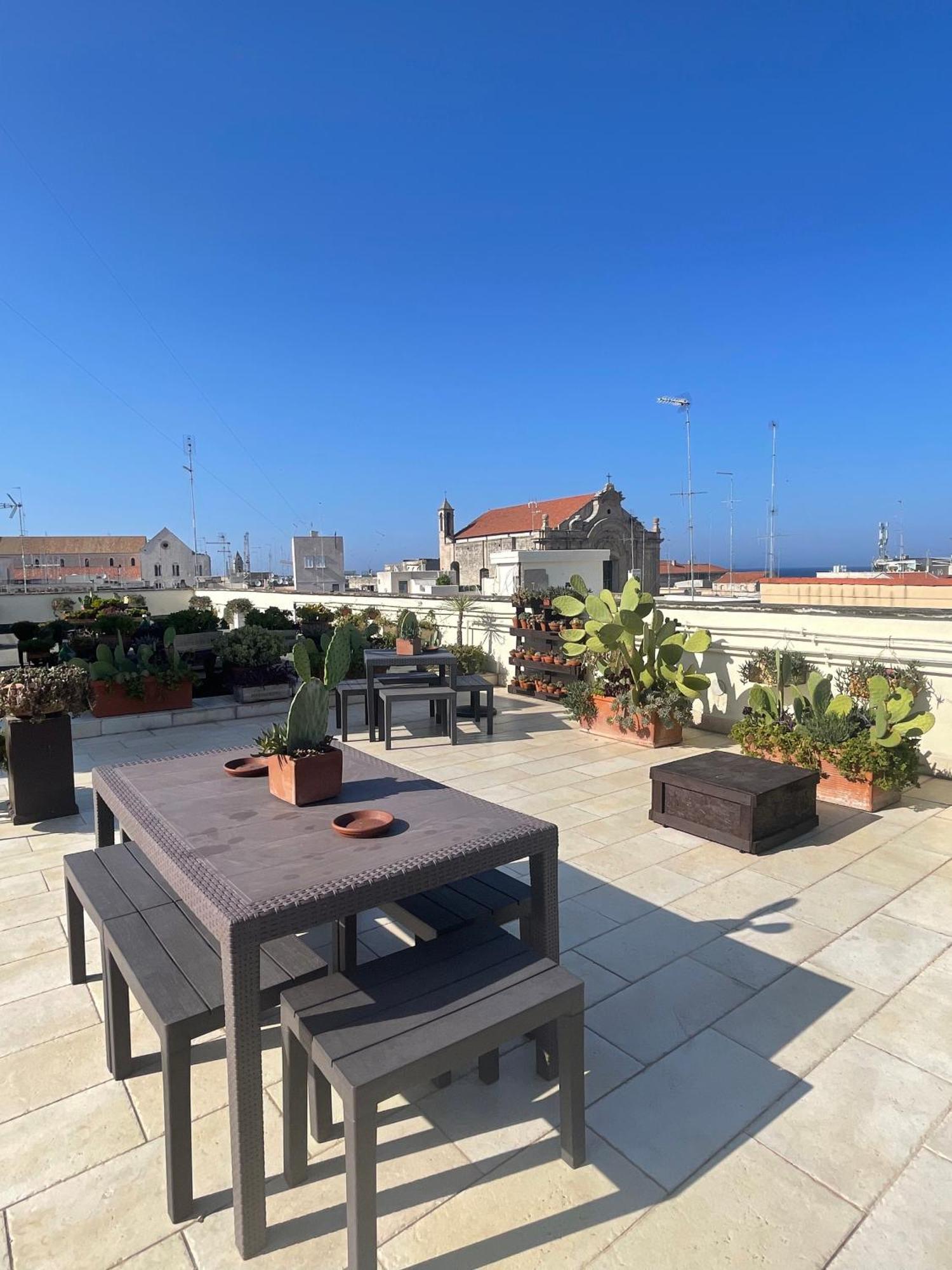 Palazzo Verrone Bari Bagian luar foto