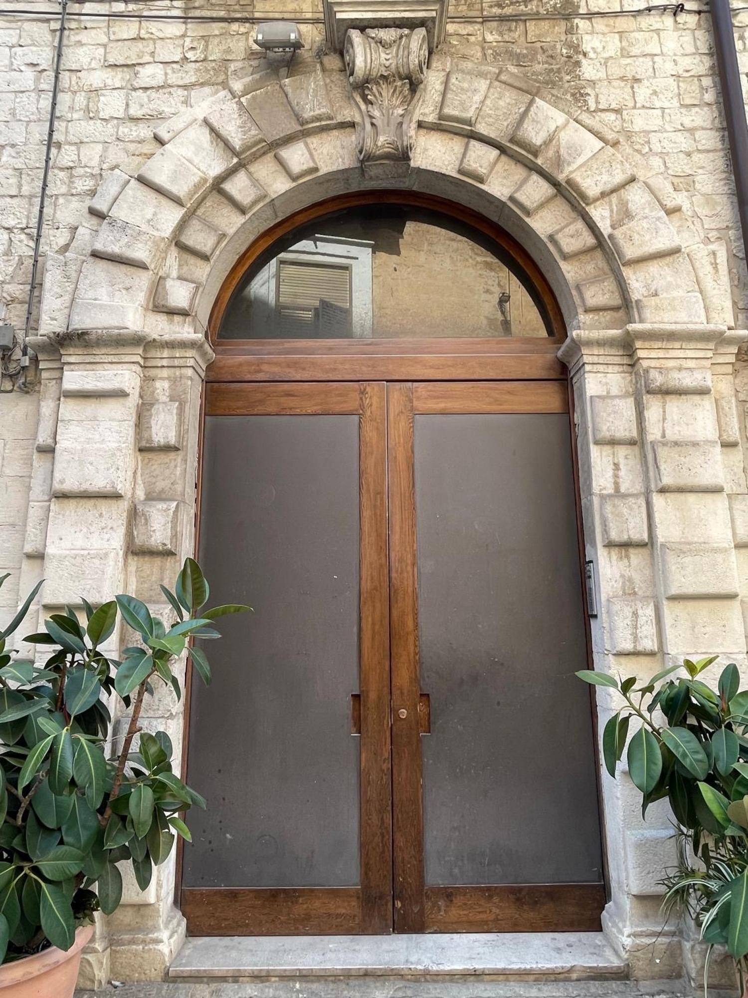 Palazzo Verrone Bari Bagian luar foto