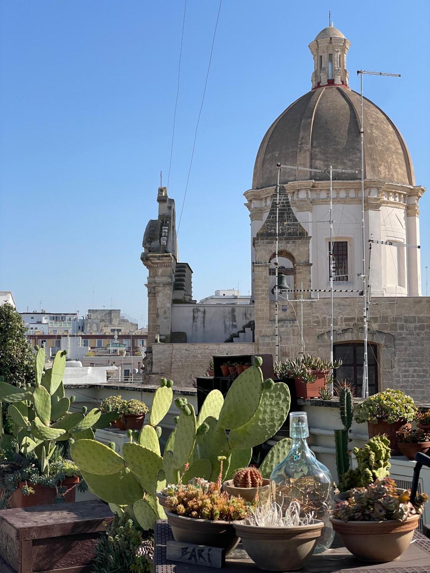 Palazzo Verrone Bari Bagian luar foto