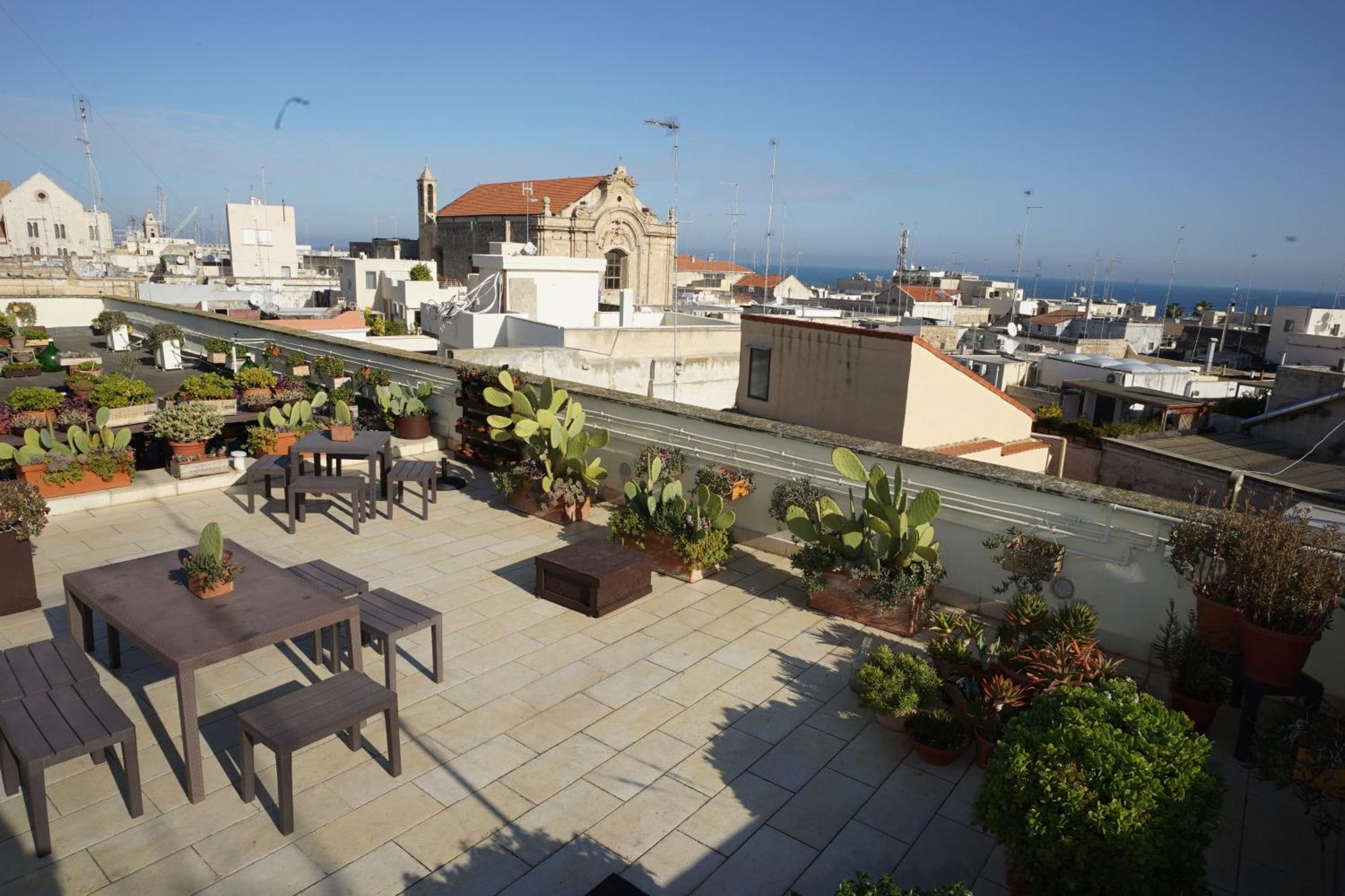 Palazzo Verrone Bari Bagian luar foto