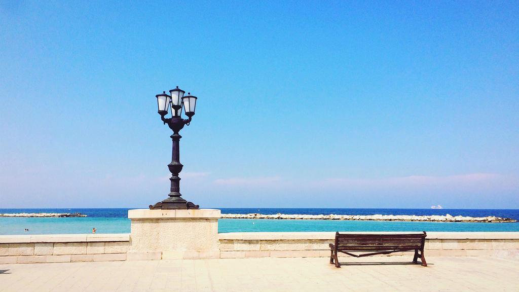 Palazzo Verrone Bari Bagian luar foto