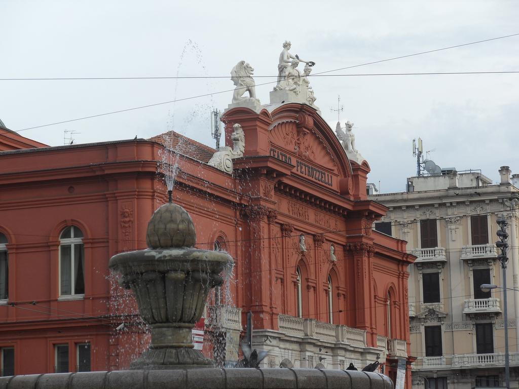 Palazzo Verrone Bari Bagian luar foto