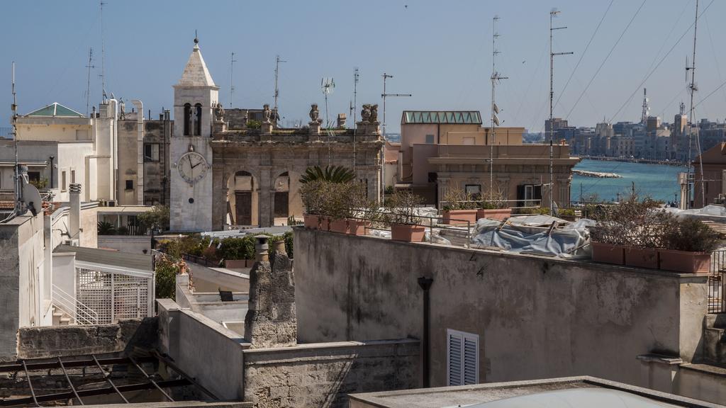 Palazzo Verrone Bari Bagian luar foto